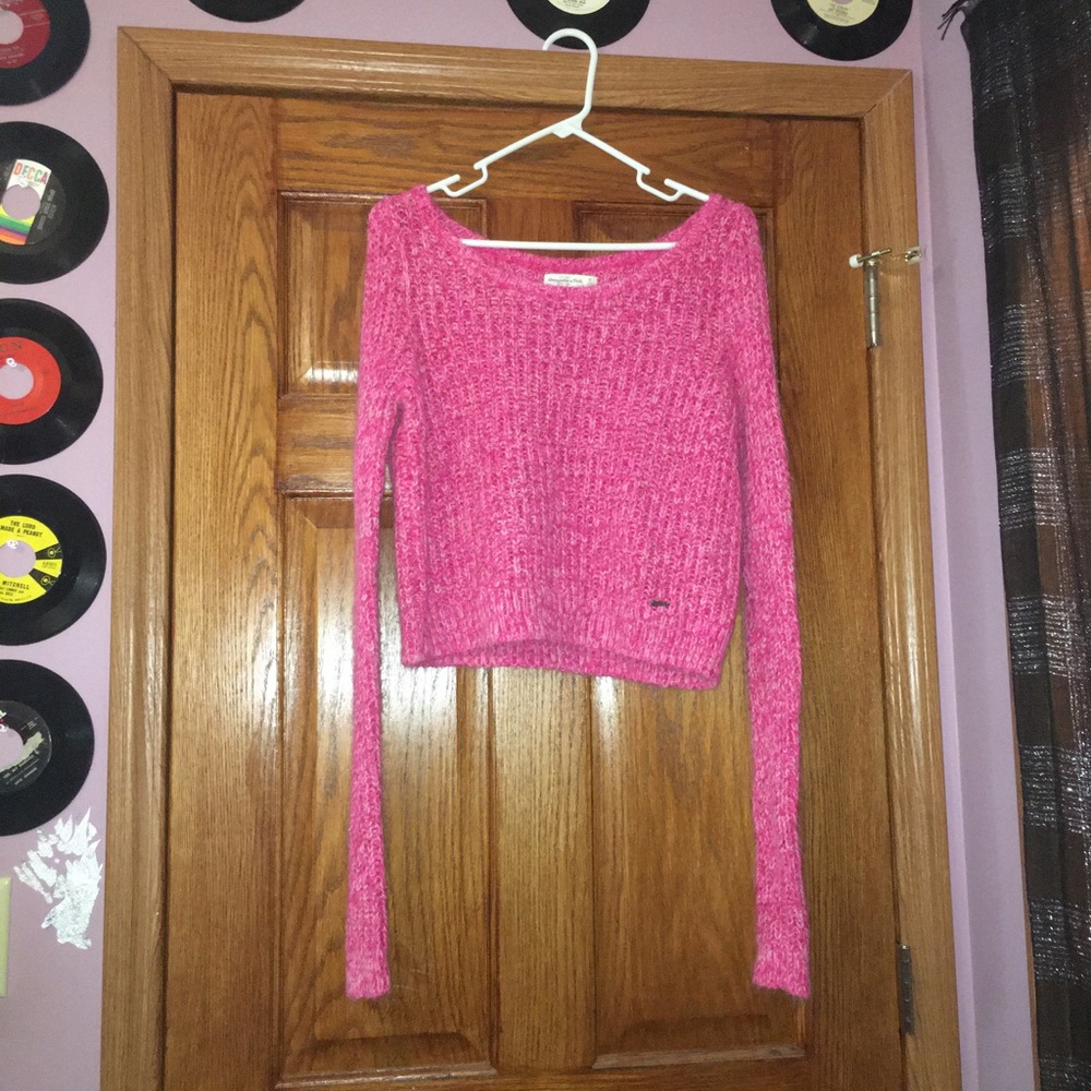 Pink sweater croptop.